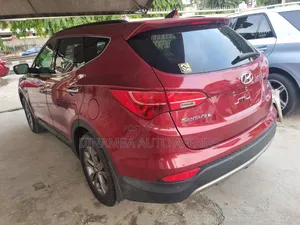 Hyundai Santa Fe 2014 Red