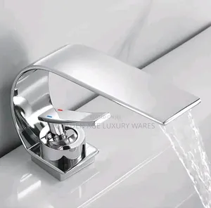 Chrome Curve Brass Basin Mixer
