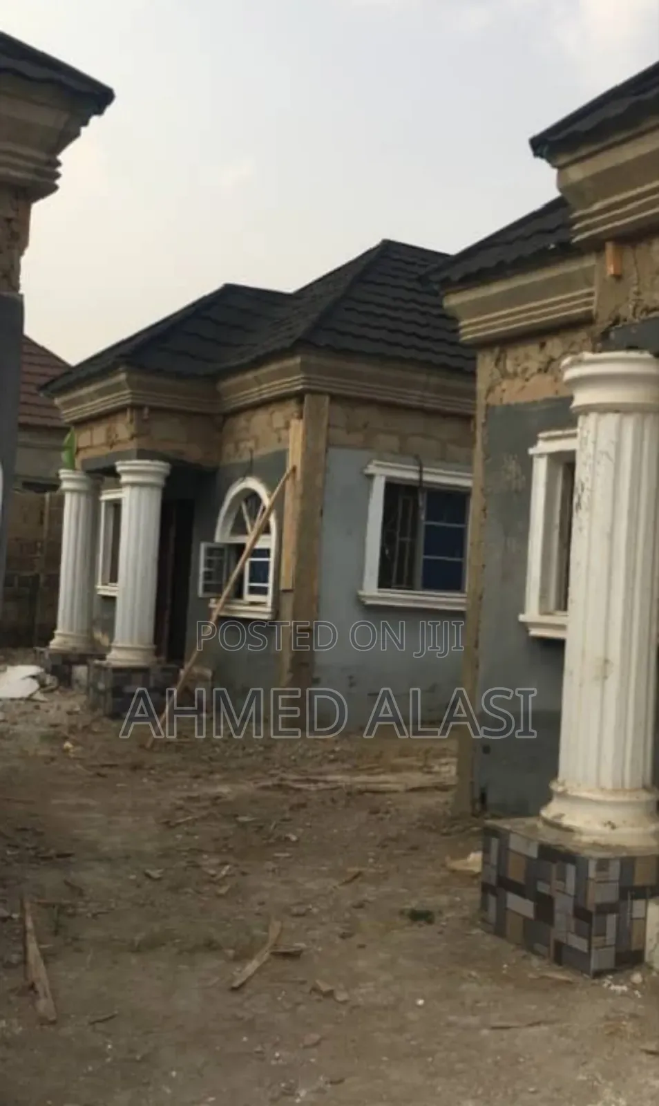 18bdrm Bungalow in Mini Estate, Ado Ekiti for sale
