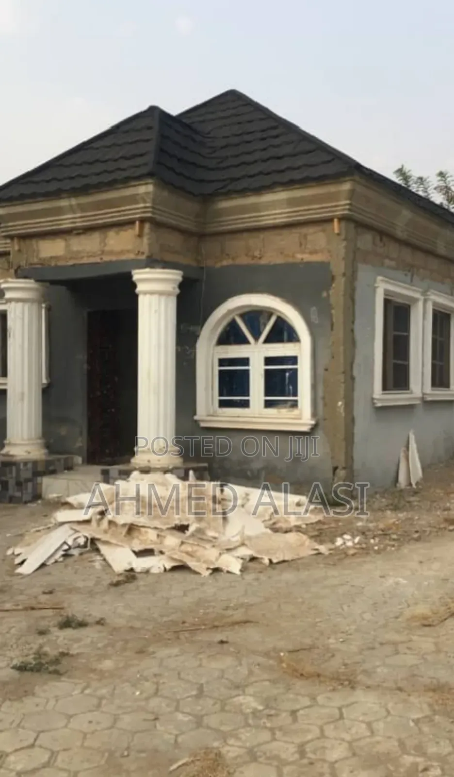 18bdrm Bungalow in Mini Estate, Ado Ekiti for sale