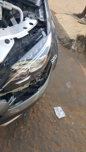 This 205 Headlight for Mercedes Benz
