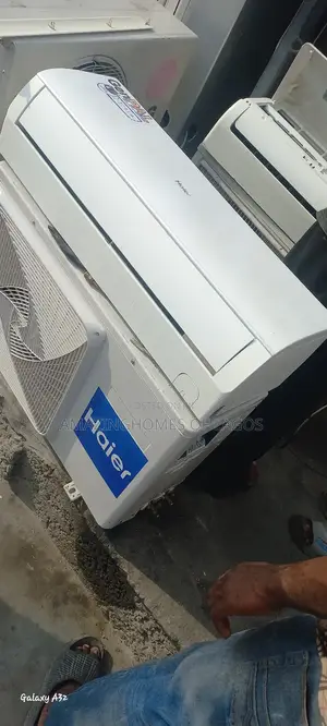 Digital Display 1.5 HP Inverter AC