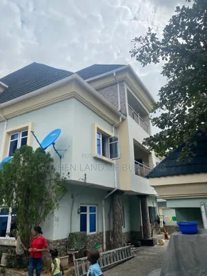 3bdrm Block of Flats in Greenfield Estate for sale