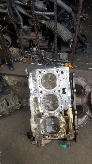 Peugeot Engine Top Cylinder 206 Is Available Seen