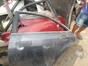 Toyota Lexus Rs 330 Back Door