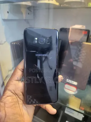 Photo - Samsung Galaxy S8 Plus 64 GB Black