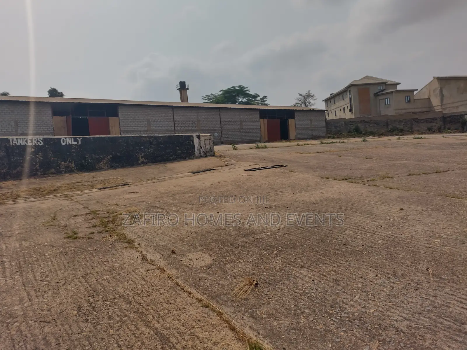 2500m2 Warehouse Self Compound on 6 Acres Near Challenge