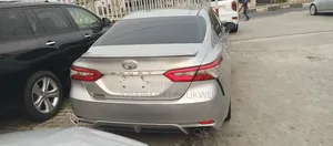Toyota Camry 2019 Silver