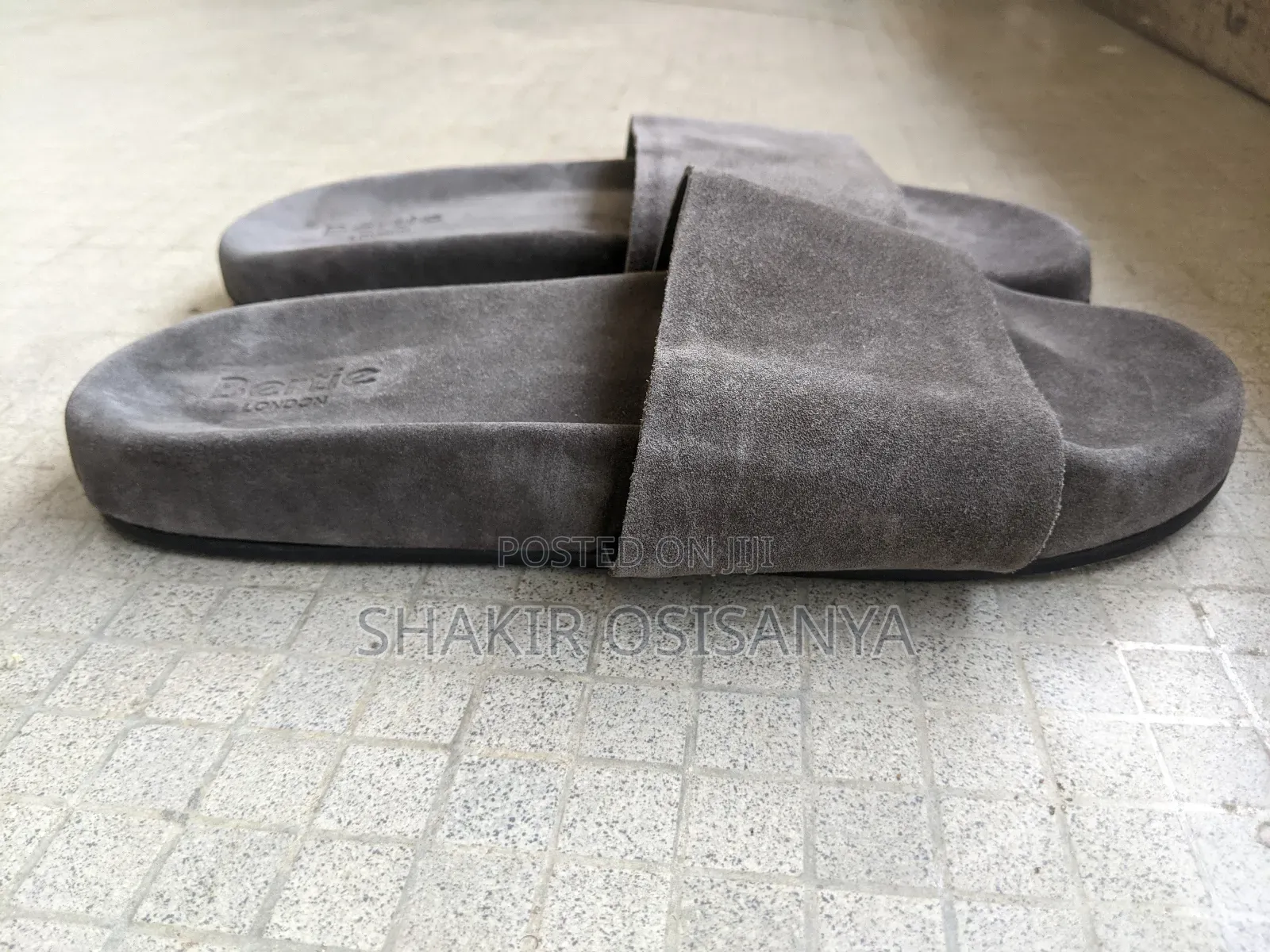 Bertie London Hendons Leather Slider