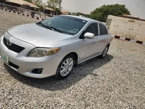 Toyota Corolla 2010 Silver
