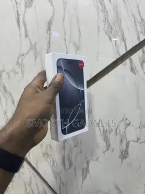 New Apple iPhone 16 Pro Max 256 GB White