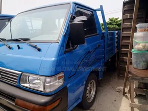 Mitsubishi L300 2005 Blue