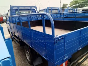 Mitsubishi L300 2005 Blue
