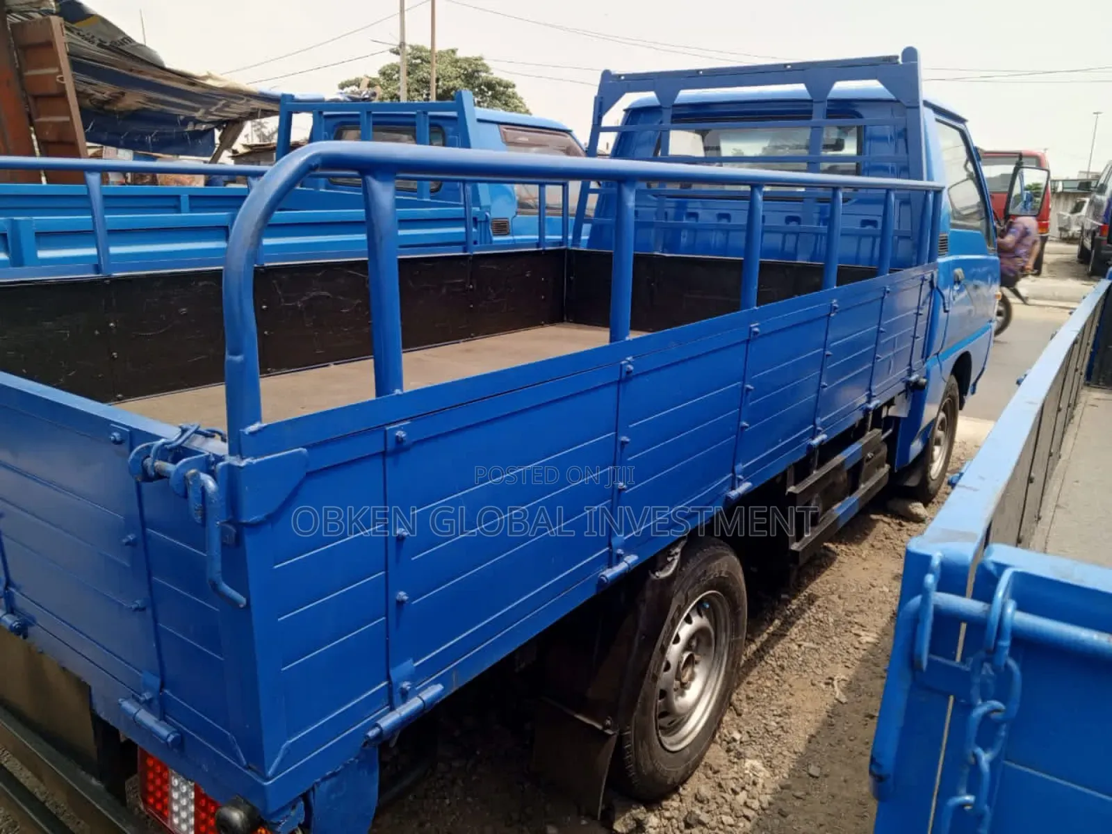 Mitsubishi L300 2005 Blue