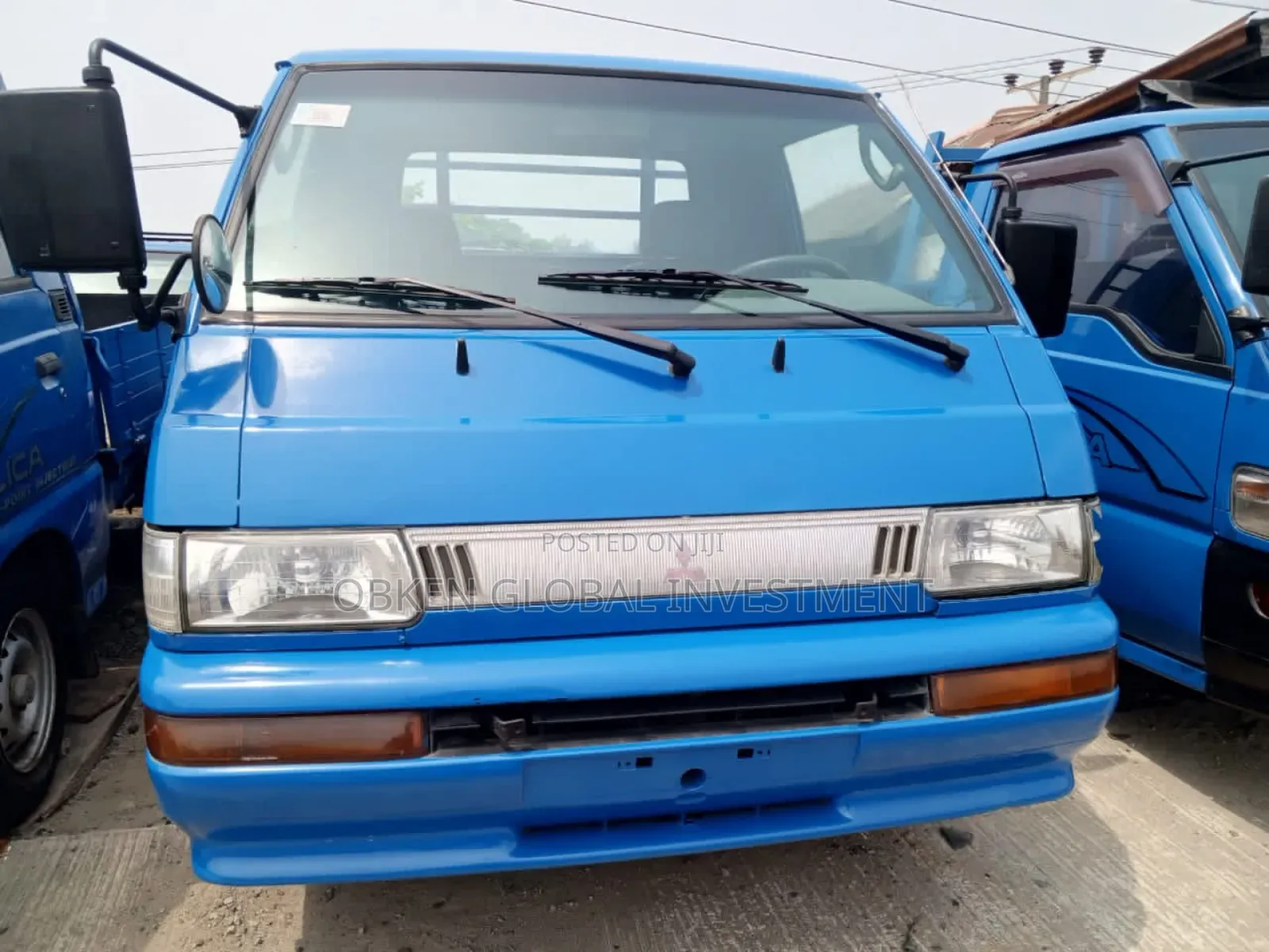 Mitsubishi L300 2005 Blue