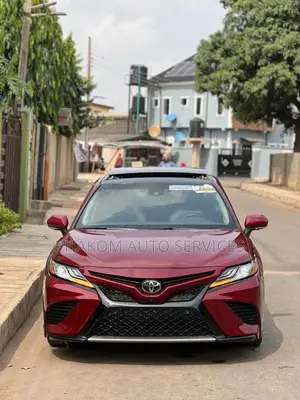 Toyota Camry XSE FWD (2.5L 4cyl 8AM) 2018 Burgundy
