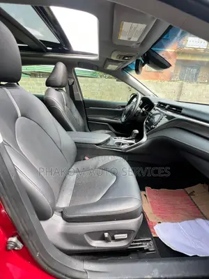 Toyota Camry XSE FWD (2.5L 4cyl 8AM) 2018 Burgundy