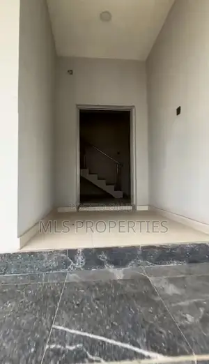 5bdrm Duplex in Wuye for rent