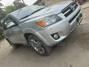 Toyota RAV4 2.5 Sport 4x4 2010 Silver