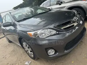 Toyota Corolla 2012 Gray