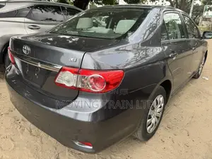Toyota Corolla 2012 Gray