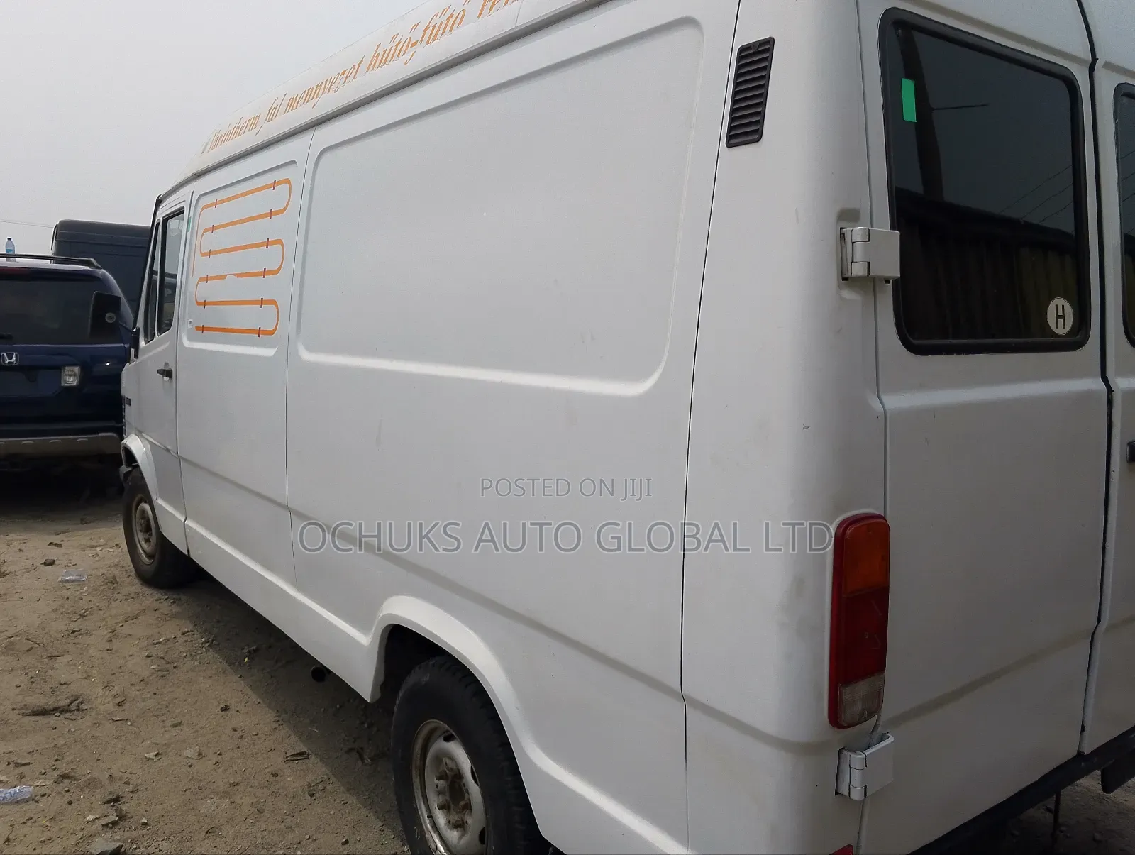 Mercedes-Benz Tourismo 2000 White
