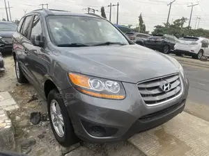 Hyundai Santa Fe 2010 Gray