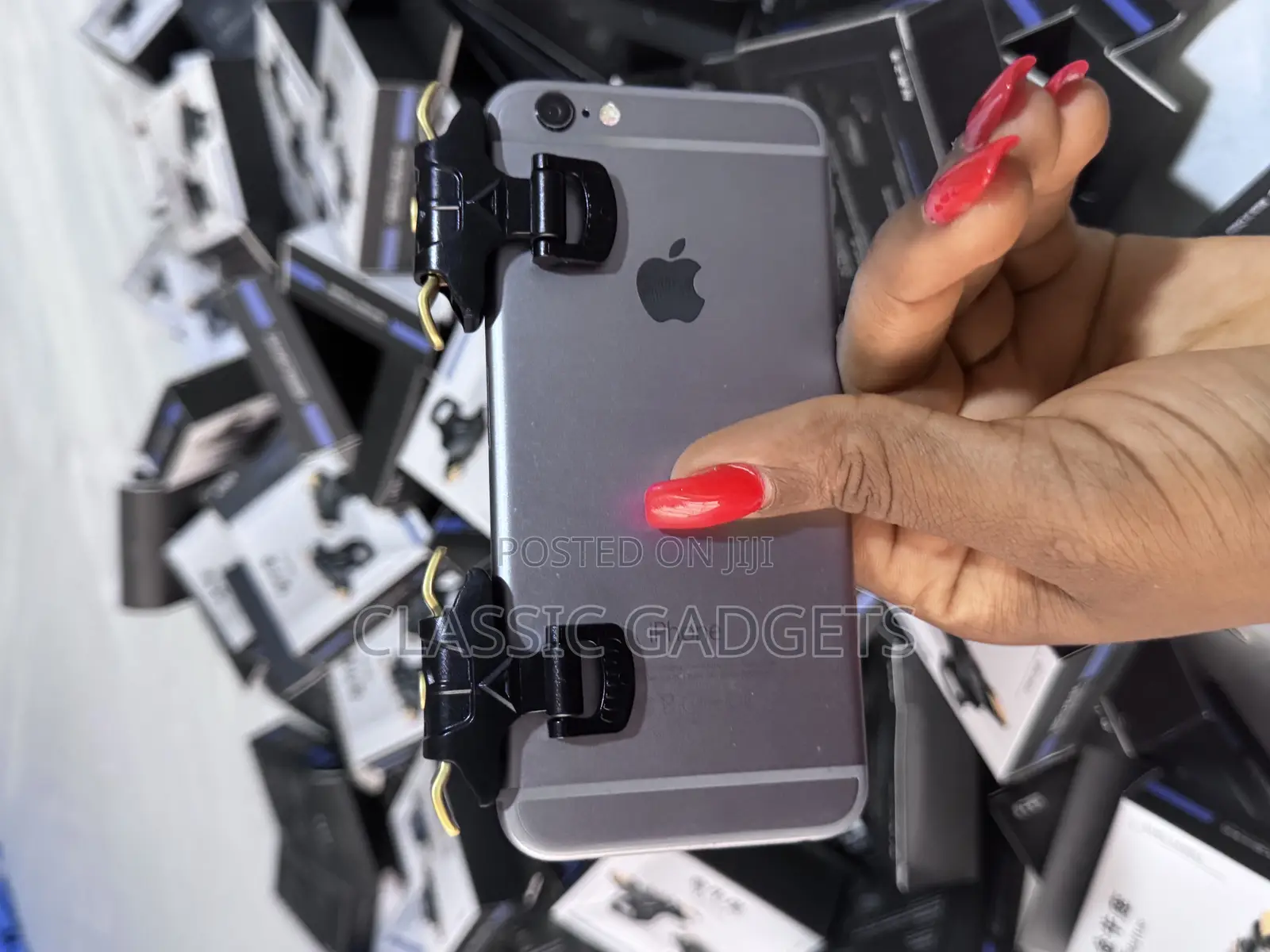 Taurus Chicken Eating Button Game Phone Trigger/Controller