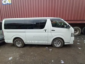 Toyota HiAce 2012 White