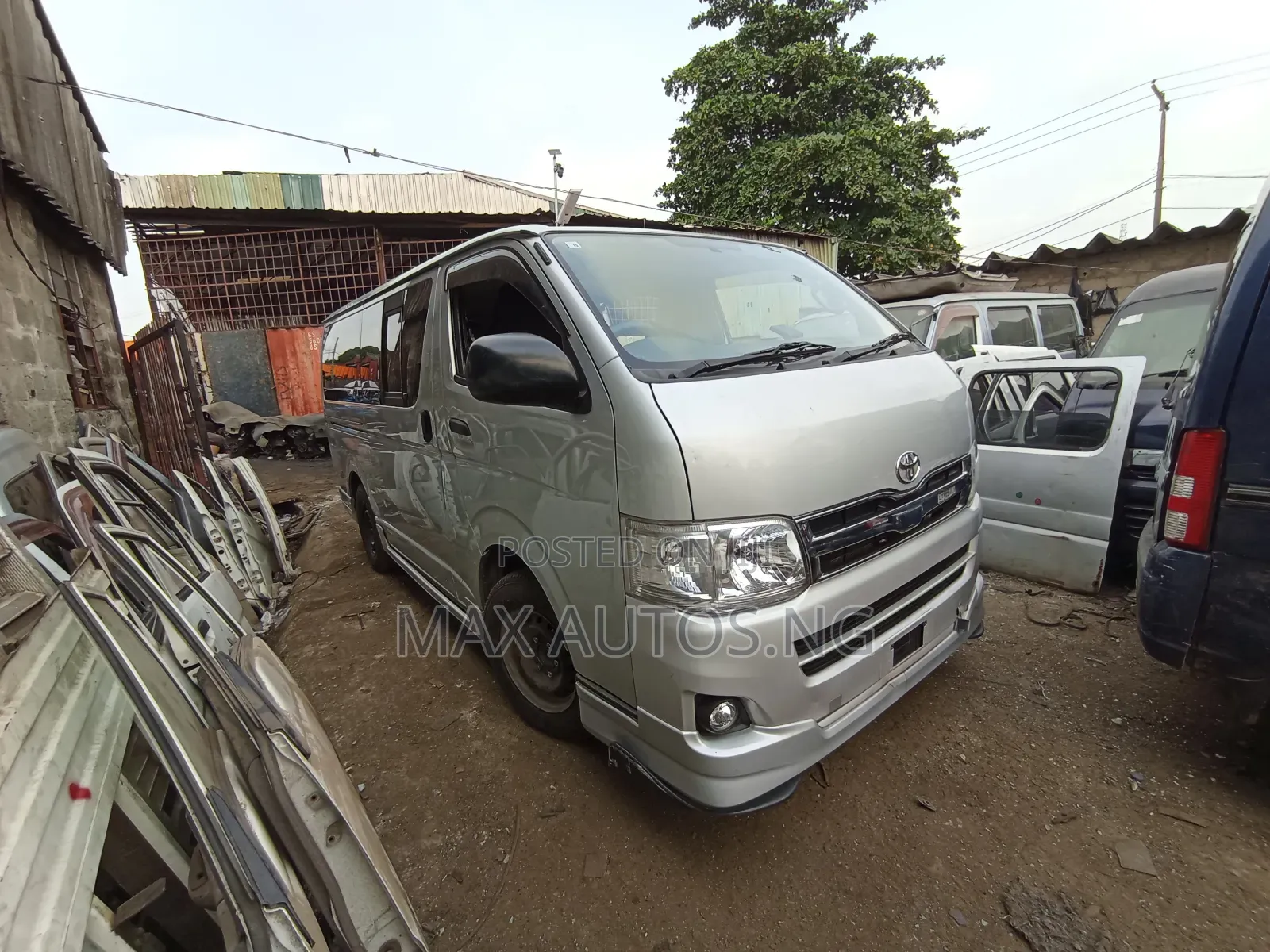 Toyota HiAce 2012 Grey