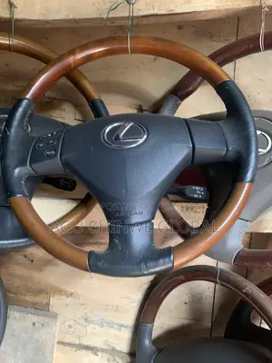 Lexus RX 330 Steering Airbag and Wheel.