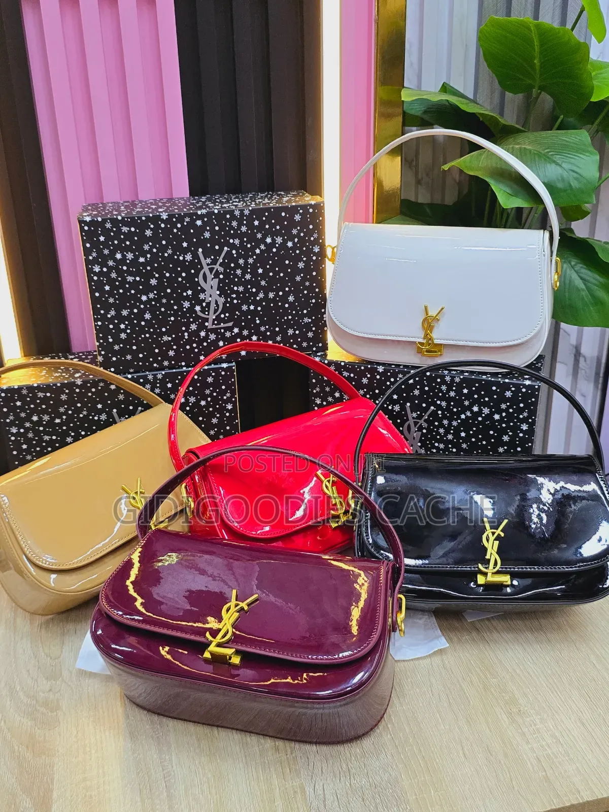 Saint Laurent Handbag