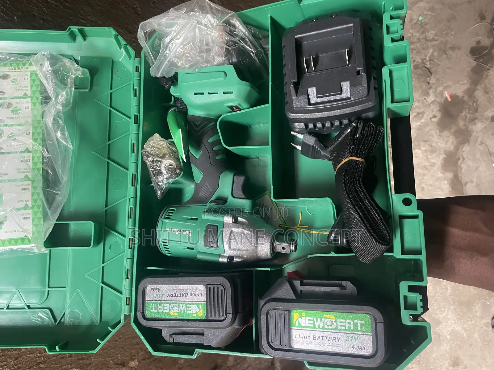 Cordless Brushless Impact Wrench Kit Set