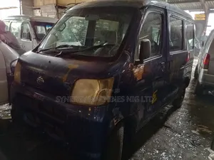 Daihatsu Hijet 2020 Blue
