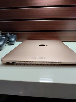 Laptop Apple MacBook Air 2020 8GB Intel Core i5 SSD 512GB