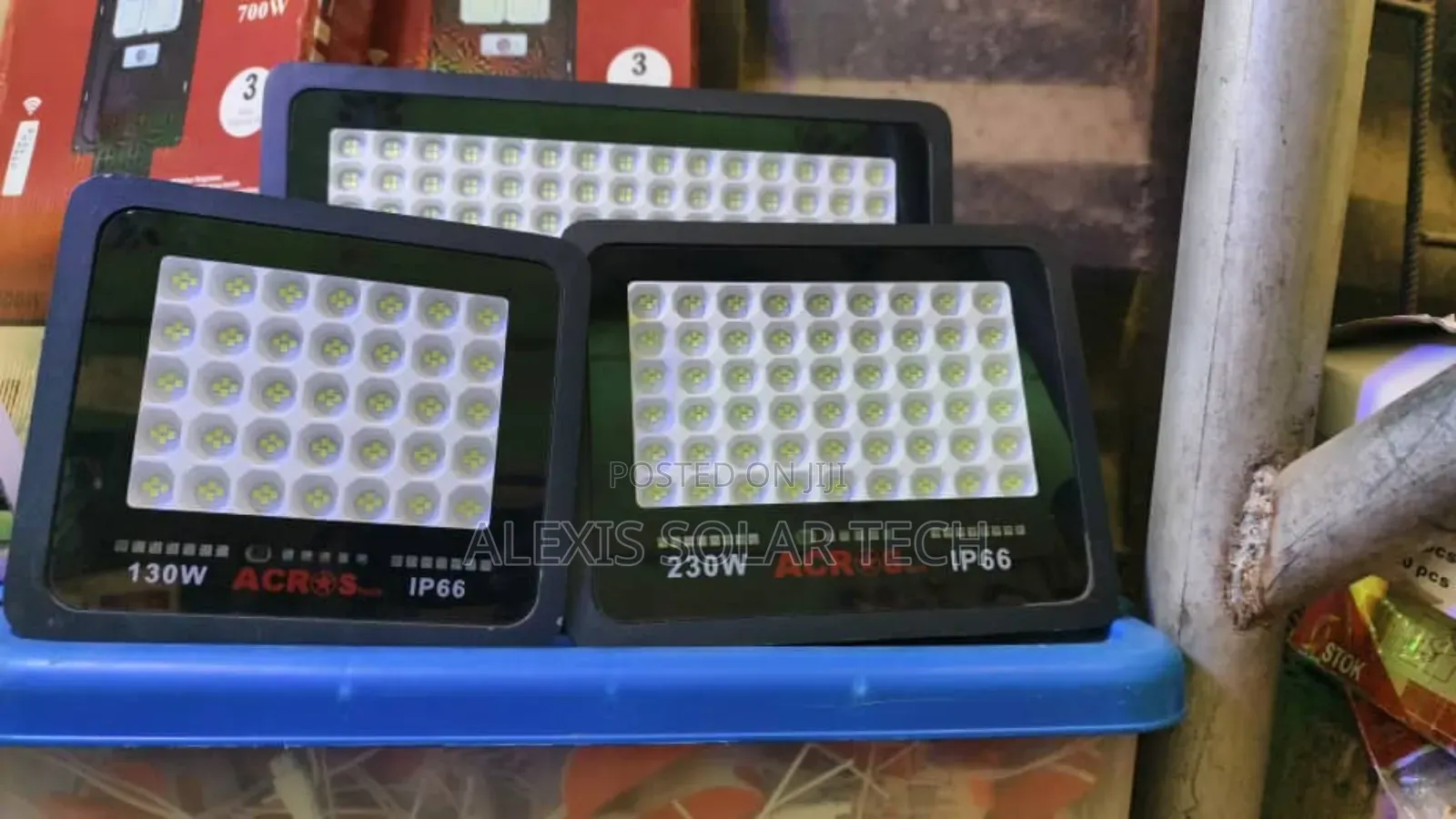 Acros Solar Flood Light