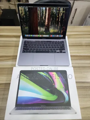 Laptop Apple MacBook Pro 2022 M2 8GB Apple M2 SSD 256GB