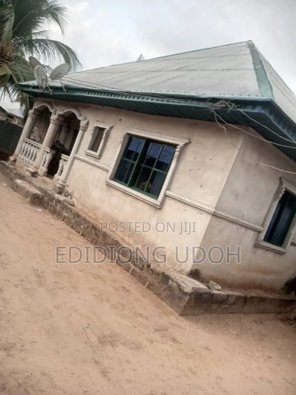 4bdrm Bungalow in New Stadium Road, for sale