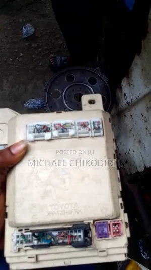 Inner Fuse Box Toyota Sienna 2005 Model