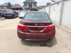 Photo - Honda Accord 2013 Burgundy