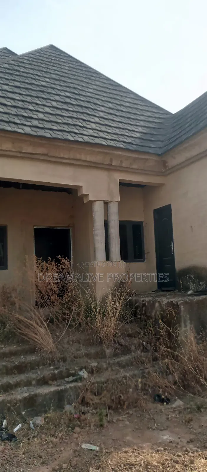 3bdrm Bungalow In Ushafa For Sale