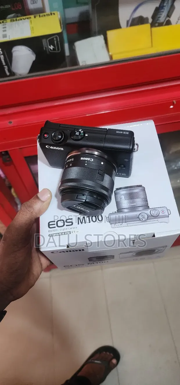 Canon EOS M100 + 15-45mm + 55-200mm ダブルレンズセット キャノン