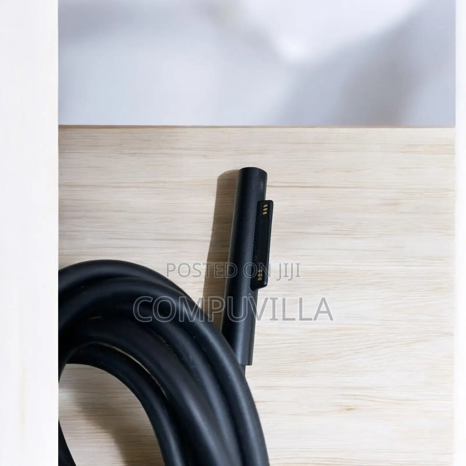 Microsoft Surface Adapter