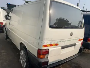 Volkswagen Transporter 2003 White
