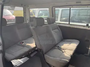 Volkswagen Transporter 2005 White