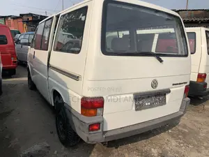 Volkswagen Transporter 2005 White