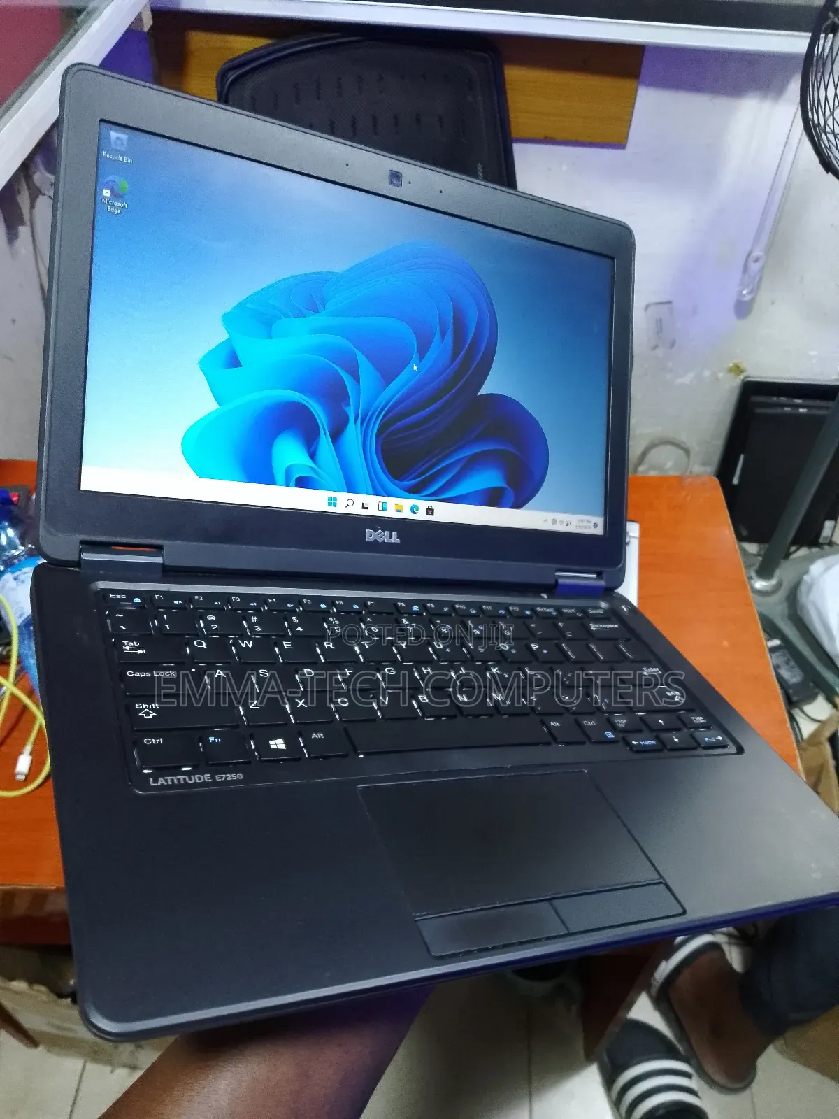 Laptop Dell Latitude 12 E7250 8GB Intel Core I5 SSD 256GB