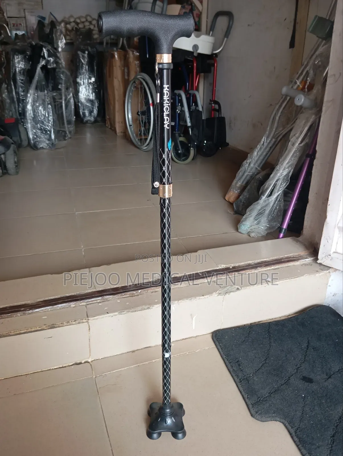 U S Walking Stick Single