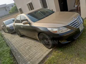 Hyundai Genesis 4.6L 2009 Gold