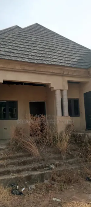 3bdrm Bungalow In Ushafa For Sale